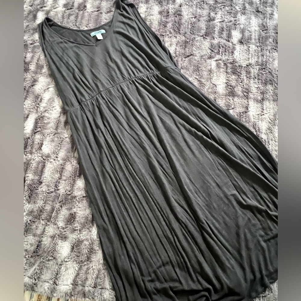 Old Navy! Cute, light-weight maternity dress.